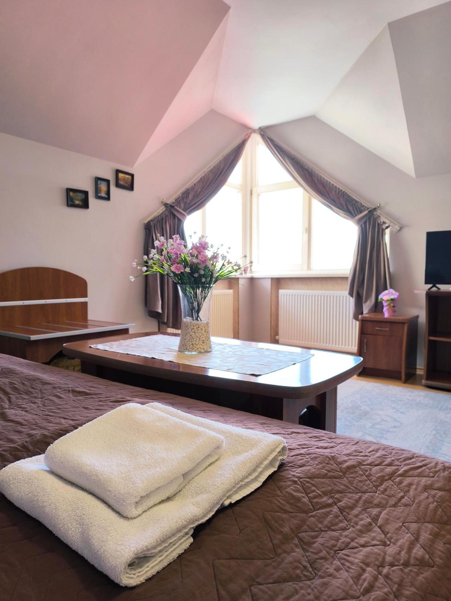 Hotel Delfin Mukacheve Room photo