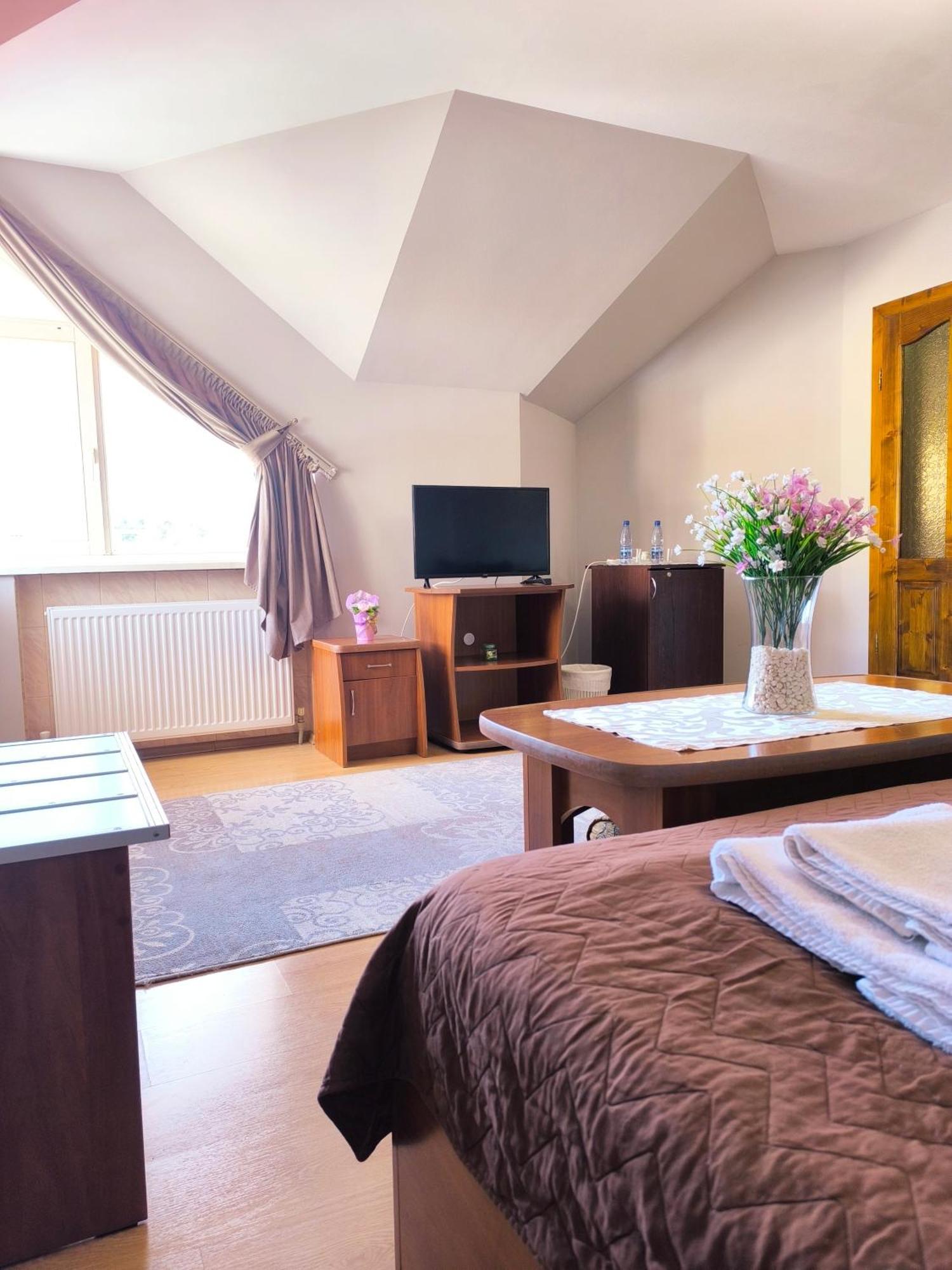 Hotel Delfin Mukacheve Room photo